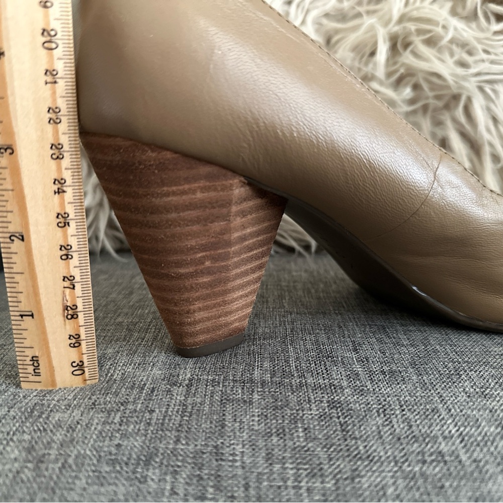 Anne Klein Beige Pumps - Picture 5 of 5